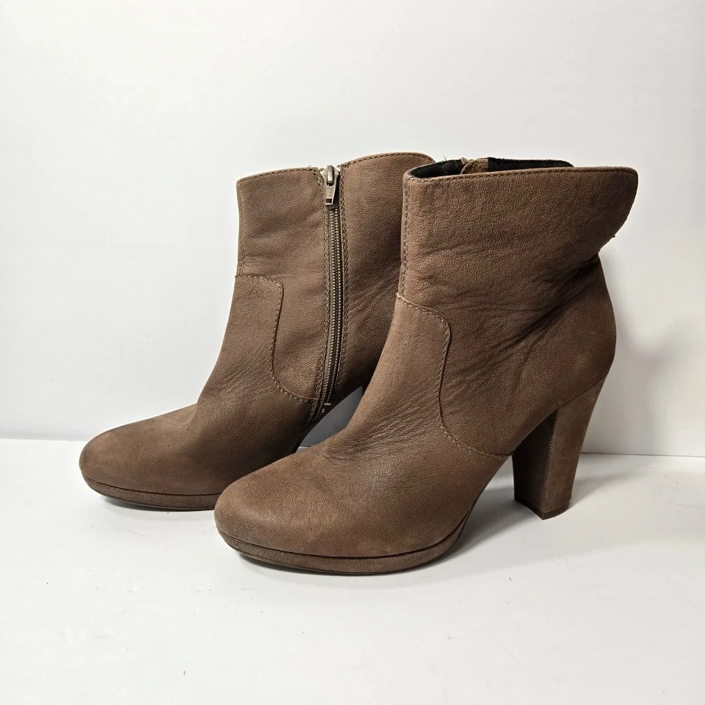 Trudy Taupe Leather Block Heel Platform Ankle Boots Womens 10 Almond Toe Zip